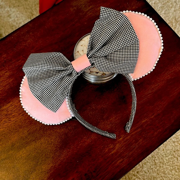 Houndstooth, pink and pearls custom ears - Picture 1 of 2